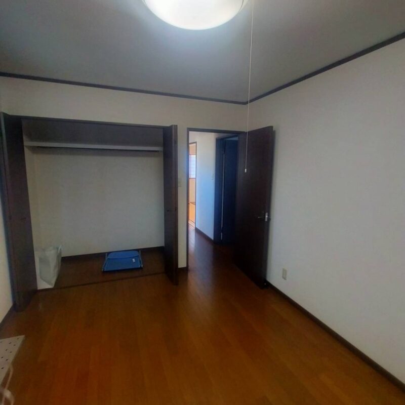 2階の北側洋室 (内装)